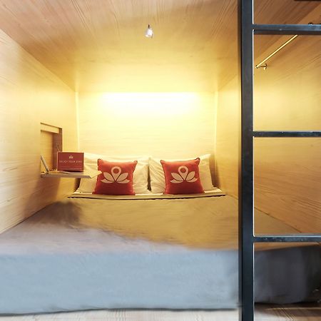 Hostel Juanda Airport Gedangan Zewnętrze zdjęcie