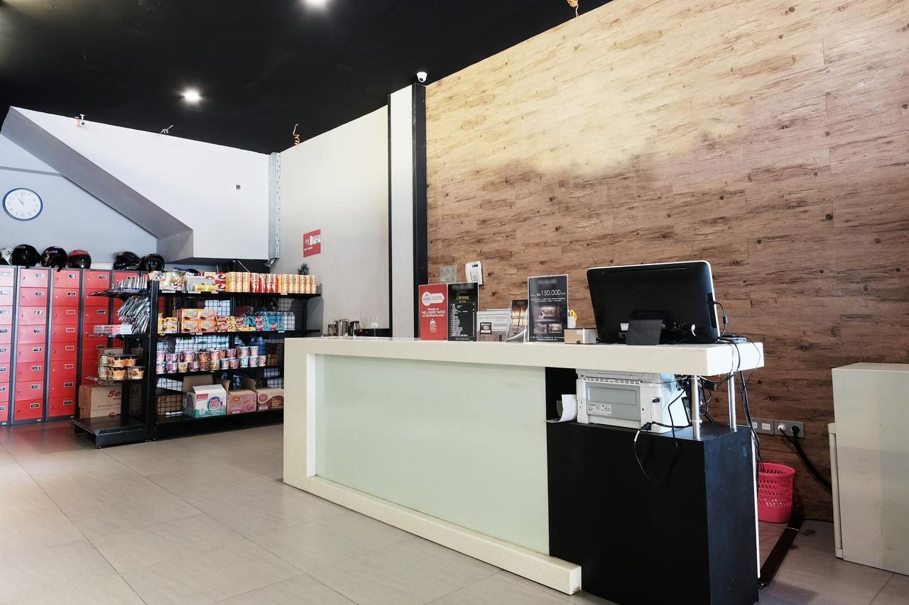 Hostel Juanda Airport Gedangan Zewnętrze zdjęcie