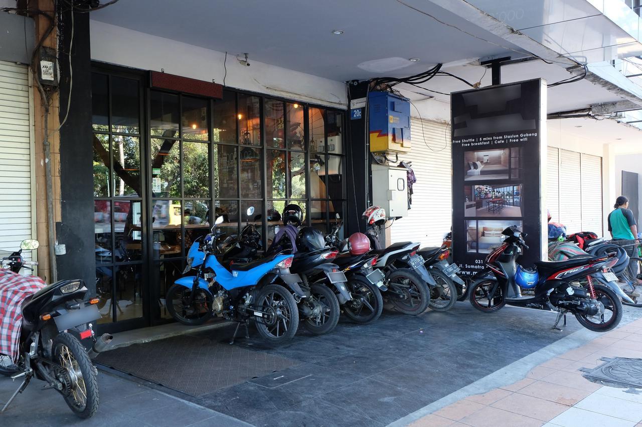 Hostel Juanda Airport Gedangan Zewnętrze zdjęcie