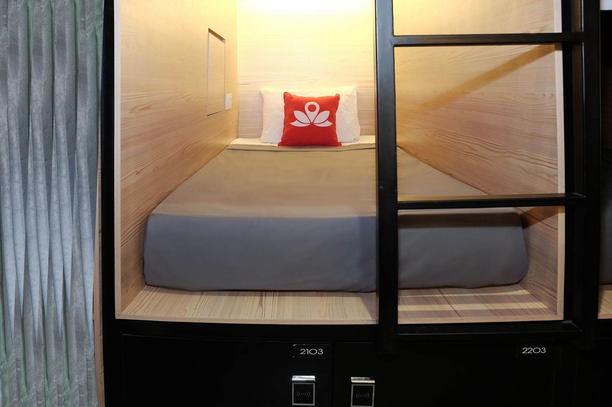 Hostel Juanda Airport Gedangan Zewnętrze zdjęcie